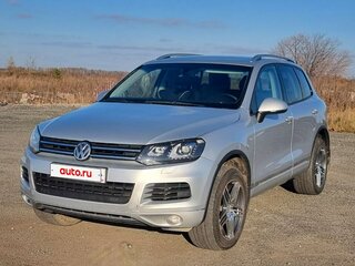 2010 Volkswagen Touareg II, серебристый, 1545000 рублей, вид 1