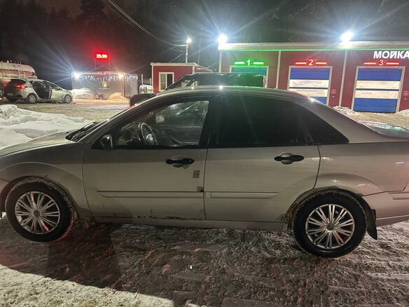 2002 Ford Focus I (North America), серебристый, 175000 рублей - вид 10