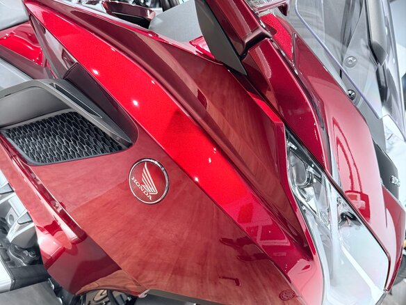 2023 Honda GL 1800 Gold Wing, красный - вид 29