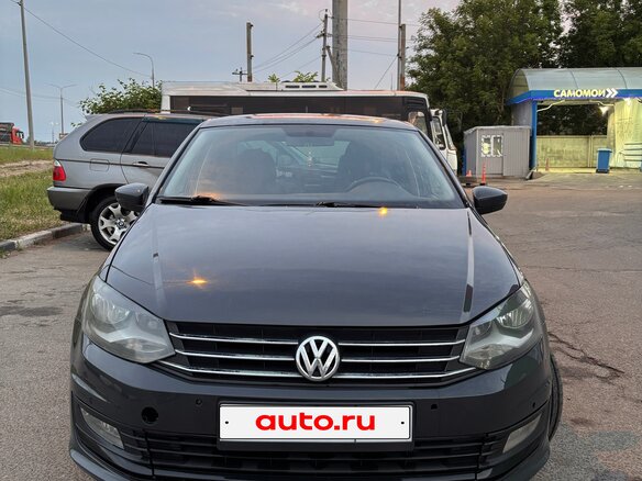 2018 Volkswagen Polo V Рестайлинг, серый - вид 1