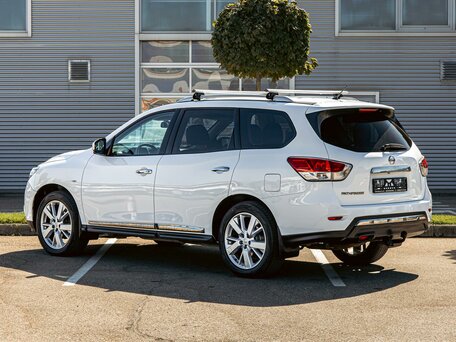 2015 Nissan Pathfinder IV, белый, 1499000 рублей, вид 4