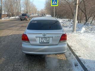 2004 Toyota Platz, серый, 350000 рублей, вид 3