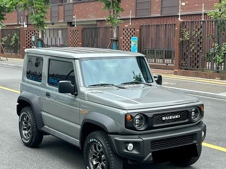 Suzuki Jimny IV