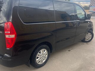 2015 Hyundai H-1 II Рестайлинг, чёрный, 1670000 рублей, вид 4