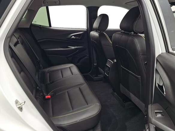 2023 Chevrolet Trax II, белый, 1770000 рублей - вид 25