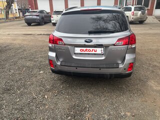 2010 Subaru Outback IV, серебристый, 1300000 рублей, вид 3