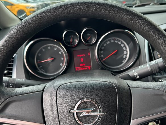 2013 Opel Astra J Рестайлинг, коричневый, 690000 рублей - вид 6