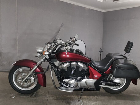 2010 Honda VT 1300CR Stateline, пурпурный, 598000 рублей, вид 1
