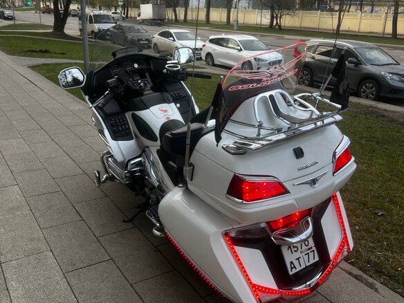2012 Honda GL 1800 Gold Wing, белый - вид 6