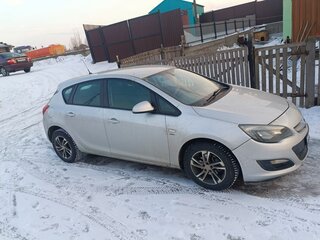 2013 Opel Astra J Рестайлинг, серебристый, 680000 рублей, вид 3