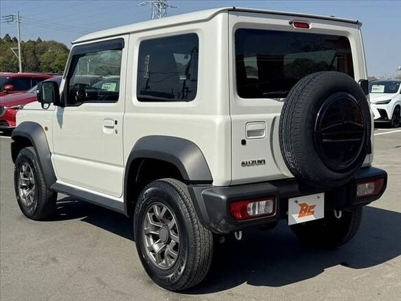 2023 Suzuki Jimny Sierra IV, белый, 1593000 рублей - вид 5