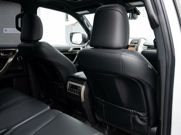 2021 Lexus GX 460 II Рестайлинг 2, белый, 7280000 рублей - вид 9
