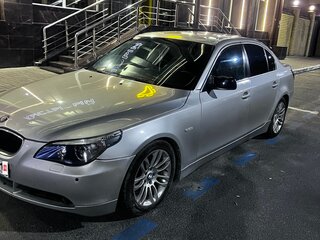 2005 BMW 5 серии 530d V (E60/E61), серебристый, 850000 рублей, вид 1