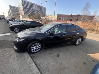 2020 Toyota Camry VIII (XV70), чёрный, 2700000 рублей, вид 2