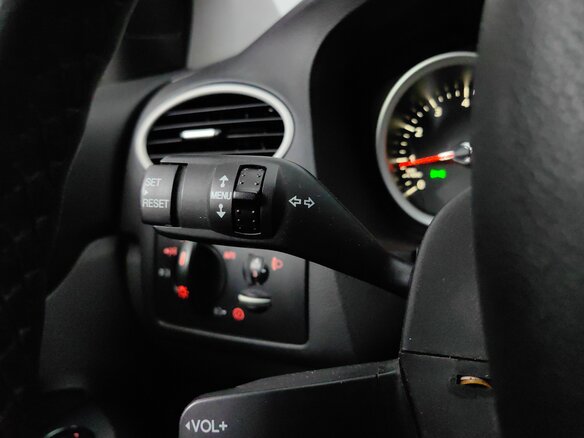 2010 Ford Focus II Рестайлинг, серый, 529000 рублей - вид 18