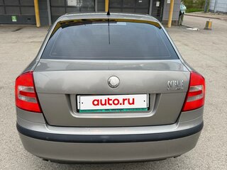 2008 Skoda Octavia II (A5), серый, 650000 рублей, вид 4