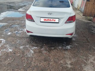 2015 Hyundai Solaris I Рестайлинг, белый, 420000 рублей, вид 2