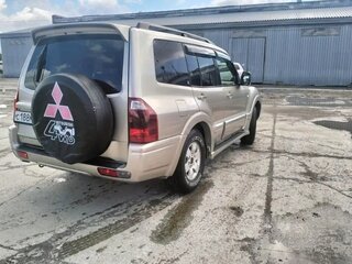 2004 Mitsubishi Pajero III Рестайлинг, бежевый, 850000 рублей, вид 4