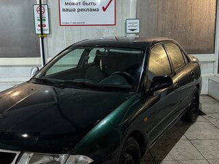1999 Mitsubishi Carisma I, зелёный, 180000 рублей, вид 3