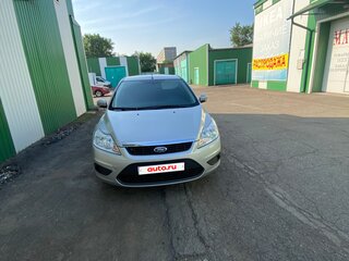 2010 Ford Focus II Рестайлинг, серебристый, 850000 рублей, вид 2