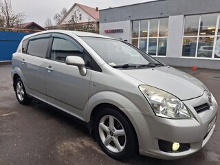 2008 Toyota Corolla Verso I Рестайлинг 2, серебристый, 750000 рублей, вид 3