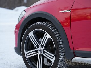 2018 Volkswagen Golf Alltrack VII Рестайлинг, красный, 2150000 рублей, вид 3