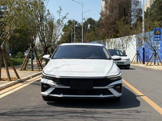 2023 Hyundai Elantra VII (CN7) Рестайлинг, белый, 1150000 рублей, вид 1