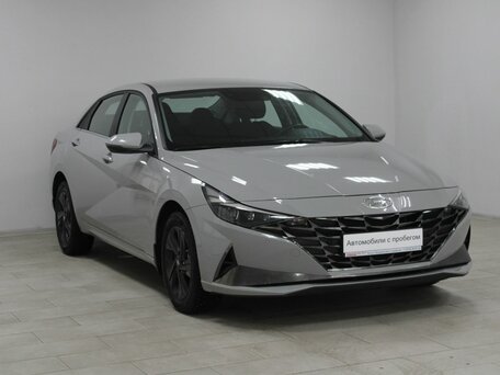 Hyundai Elantra VII (CN7)