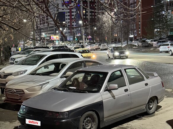 2004 Lada (ВАЗ) 2110, серебристый, 155000 рублей