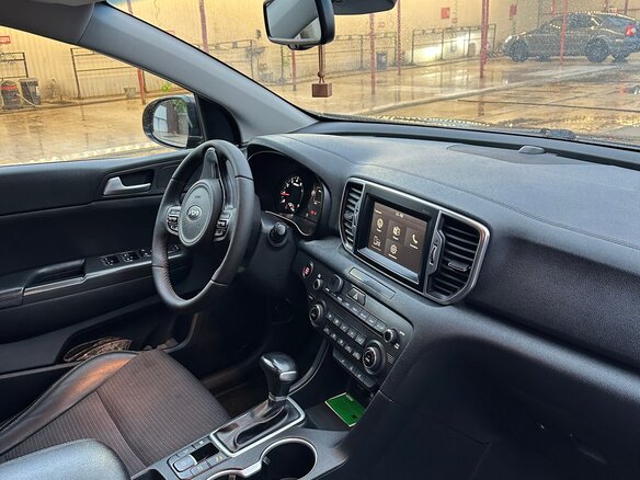 2018 Kia Sportage IV, чёрный, 1900000 рублей - вид 6
