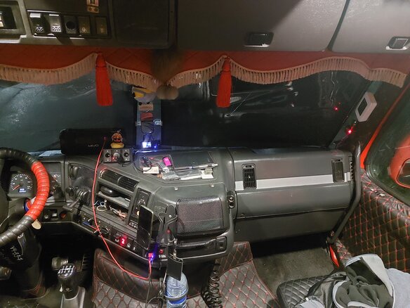 1997 Volvo FH, красный, 1500000 рублей - вид 5