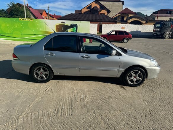 2009 Mitsubishi Lancer Classic IX Рестайлинг, серебристый - вид 2