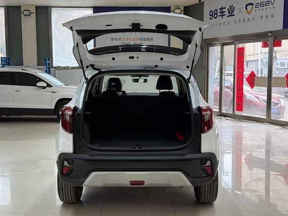 2026 Kia Seltos I Рестайлинг, белый - вид 7