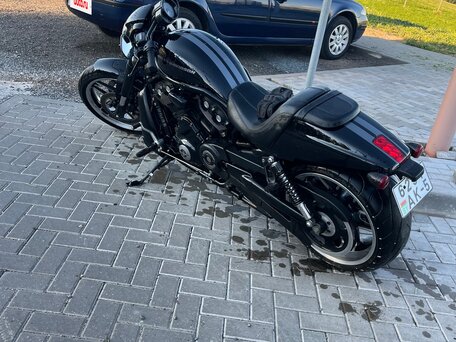 2011 Harley-Davidson V-Rod, чёрный, 1350000 рублей, вид 1