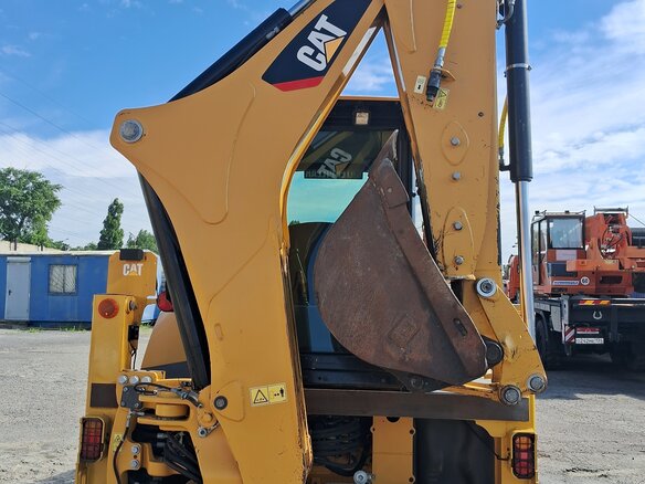 2019 Caterpillar 428F2, жёлтый, 7540000 рублей - вид 12