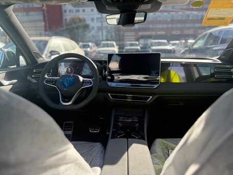 2025 Volkswagen Tiguan L Pro III (China Market), чёрный, 4620000 рублей, вид 2