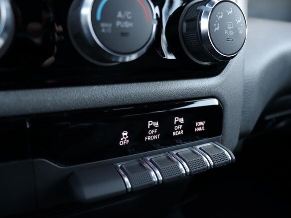 2026 Ram 1500 Crew Cab V Рестайлинг, чёрный, 9460000 рублей - вид 30