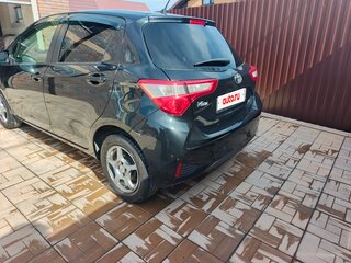 2017 Toyota Vitz III (XP130) Рестайлинг, чёрный, 870000 рублей, вид 3