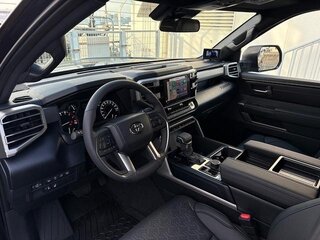 2024 Toyota Tundra CrewMax III, чёрный, 7850000 рублей, вид 5