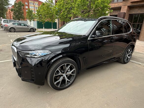 2023 BMW X5 30d IV (G05/G18) Рестайлинг, чёрный, 9750000 рублей - вид 4