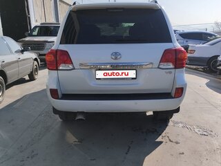 2012 Toyota Land Cruiser 200 Series Рестайлинг 1, белый, 3600000 рублей, вид 4