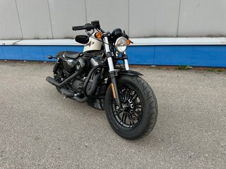 2021 Harley-Davidson Sportster 1200, белый, 1410000 рублей, вид 4