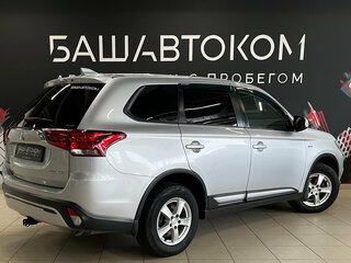 2019 Mitsubishi Outlander III Рестайлинг 3, серебристый, 2200000 рублей, вид 4