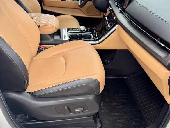 2020 Kia Carnival IV, белый, 4250000 рублей - вид 9