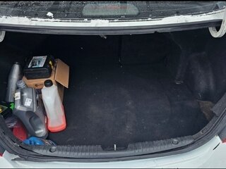 2013 Hyundai Solaris I, белый, 650000 рублей, вид 5