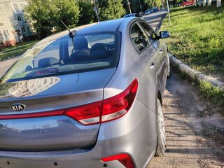 2017 Kia Rio IV, серый, 1430000 рублей, вид 3