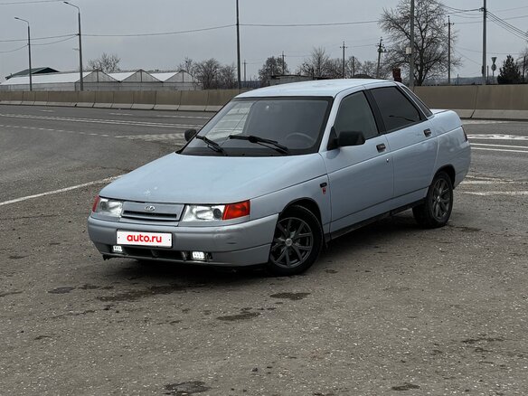 2005 Lada (ВАЗ) 2110, серебристый, 220000 рублей