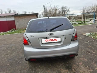 2011 Kia Rio II Рестайлинг, серебристый, 400000 рублей, вид 5
