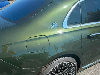 2026 Mercedes-Benz Maybach S-Класс 580 II (Z223) Рестайлинг, зелёный, 34500000 рублей, вид 4