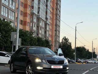 2018 Skoda Octavia III (A7) Рестайлинг, серый, 1450000 рублей, вид 5